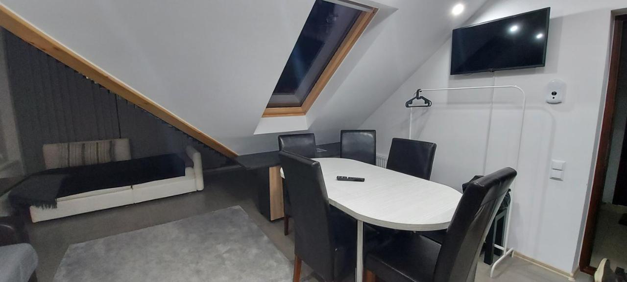 Kalinderu SKIER'S APARTAMENT BELLEVUE Busteni Bagian luar foto